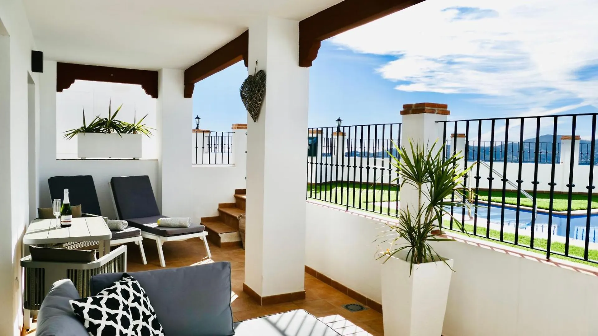 Casita Frigiliana - Stunning New Apartment With Views With Private Parking Space 0*,