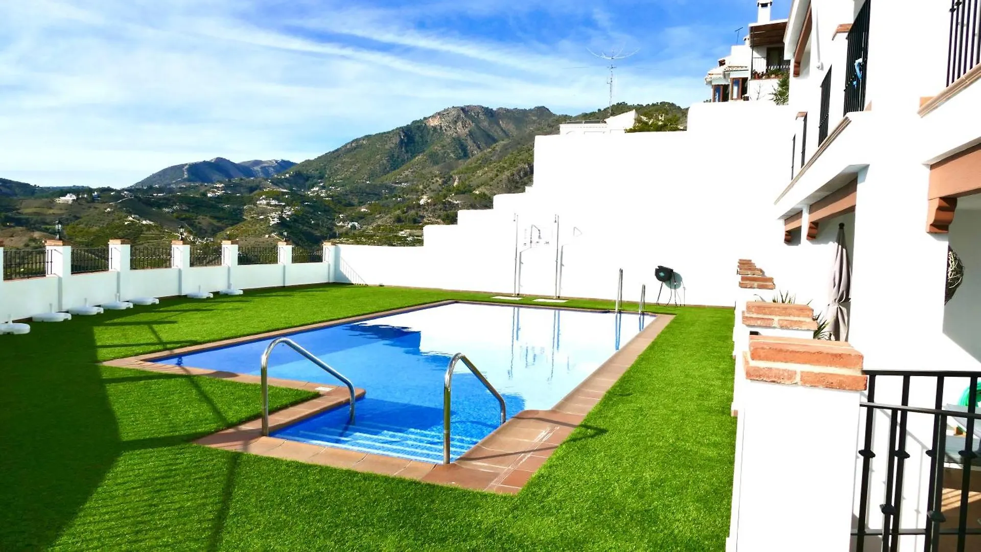 Casita Frigiliana - Stunning New Apartment With Views With Private Parking Space